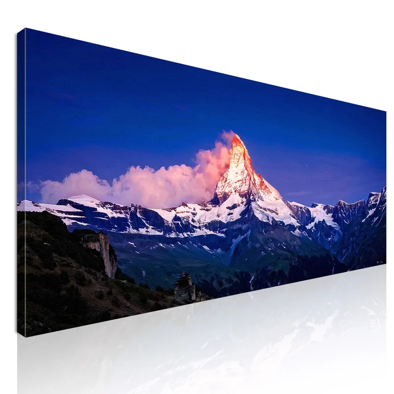 Painting Mountains Schneebedeckter Gipfel, Eingetaucht In Das Warme Licht Des Sonnenuntergangs drucken auf leinwand